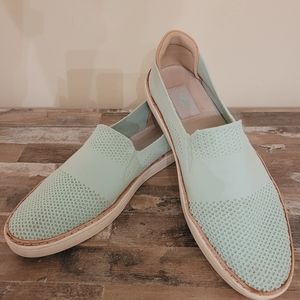UGG stretch knit aqua slip on sneakers 8.5